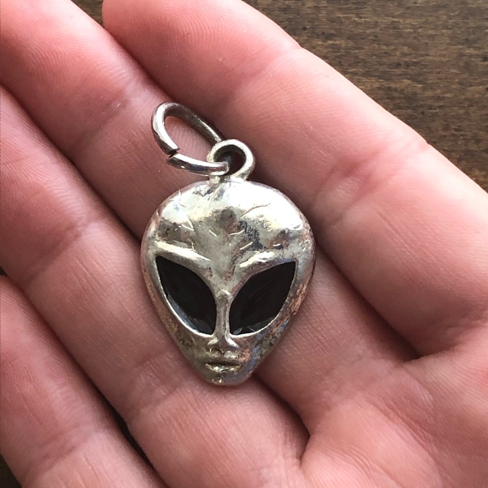 ALIEN ARTIFACTS HEAD BLACK EYES METAL CHARM NECKLACE signed ASO- usa